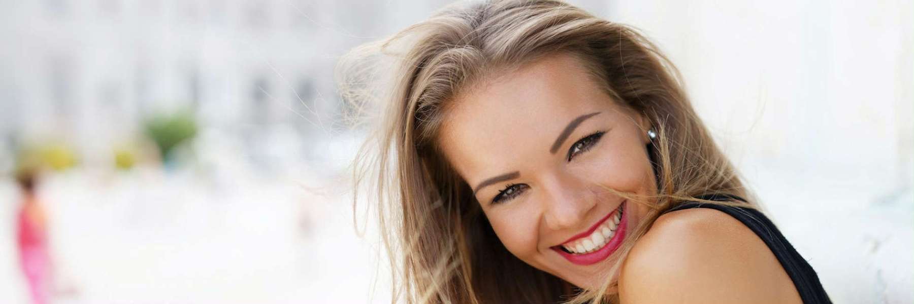 woman with cosmetic crowns in lithia, FL