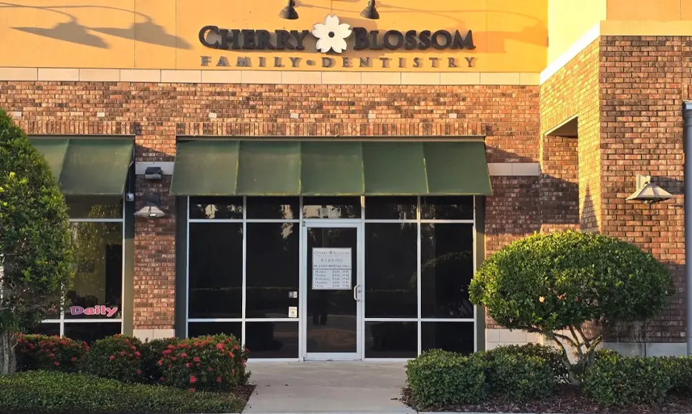 entrance of your dentist in lithia, fl